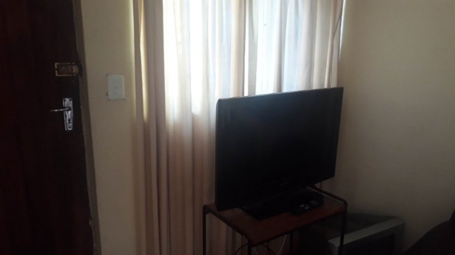 To Let 1 Bedroom Property for Rent in Summerstrand Eastern Cape